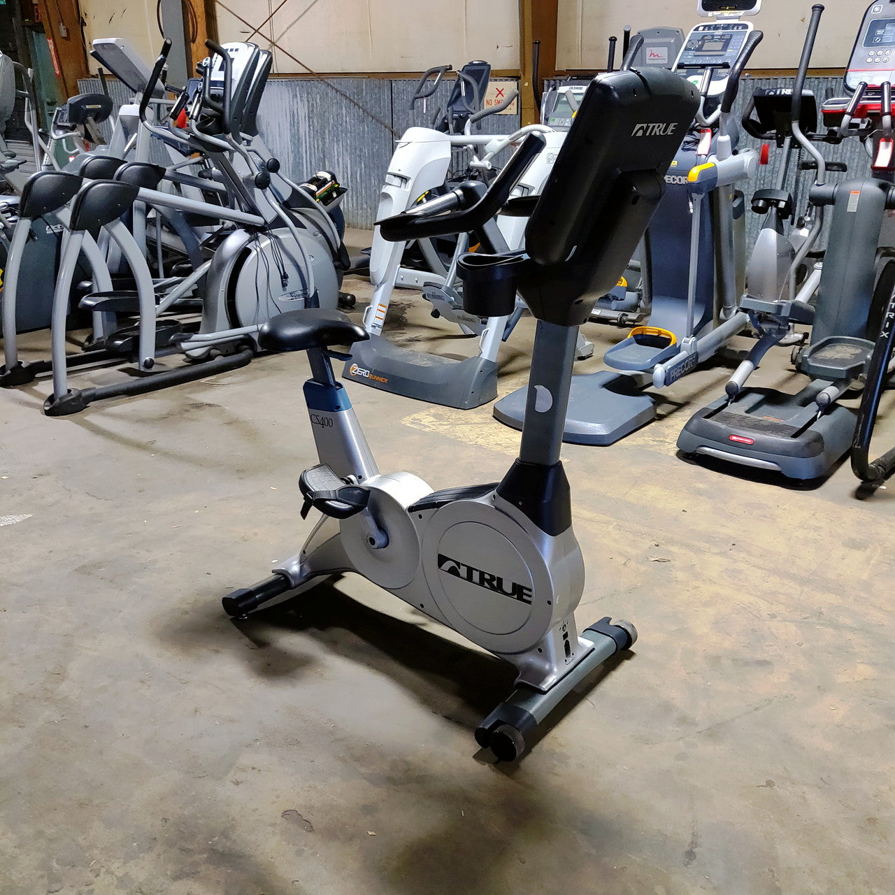 TRUE CS400 Upright Exercise Bike