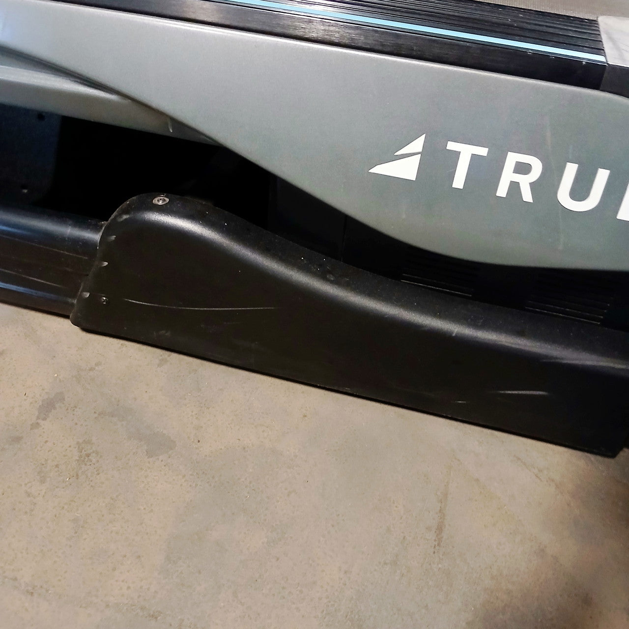 TRUE Fitness Ti1000 Alpine Runner w/ LCD Console
