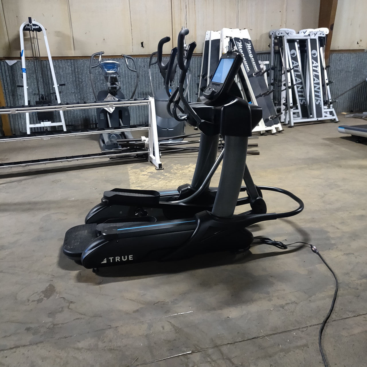 TRUE XS1000-19 Elliptical with Envision 16" Console