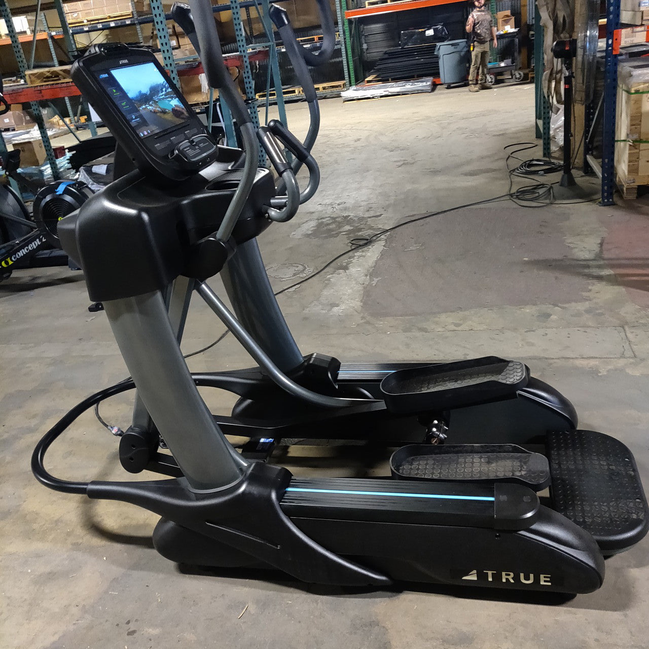 TRUE XS1000-19 Elliptical with Envision 16" Console