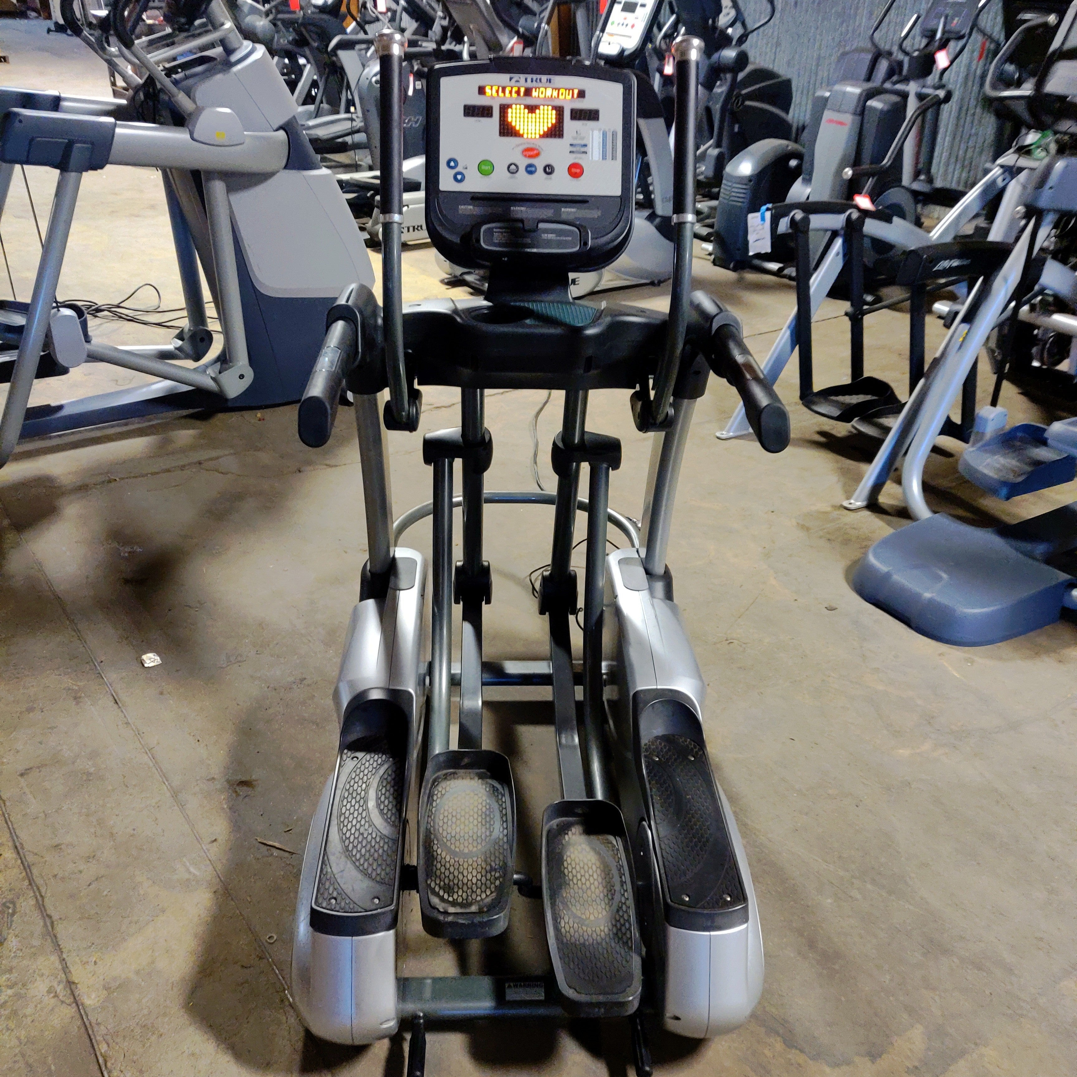 True CS400 Elliptical