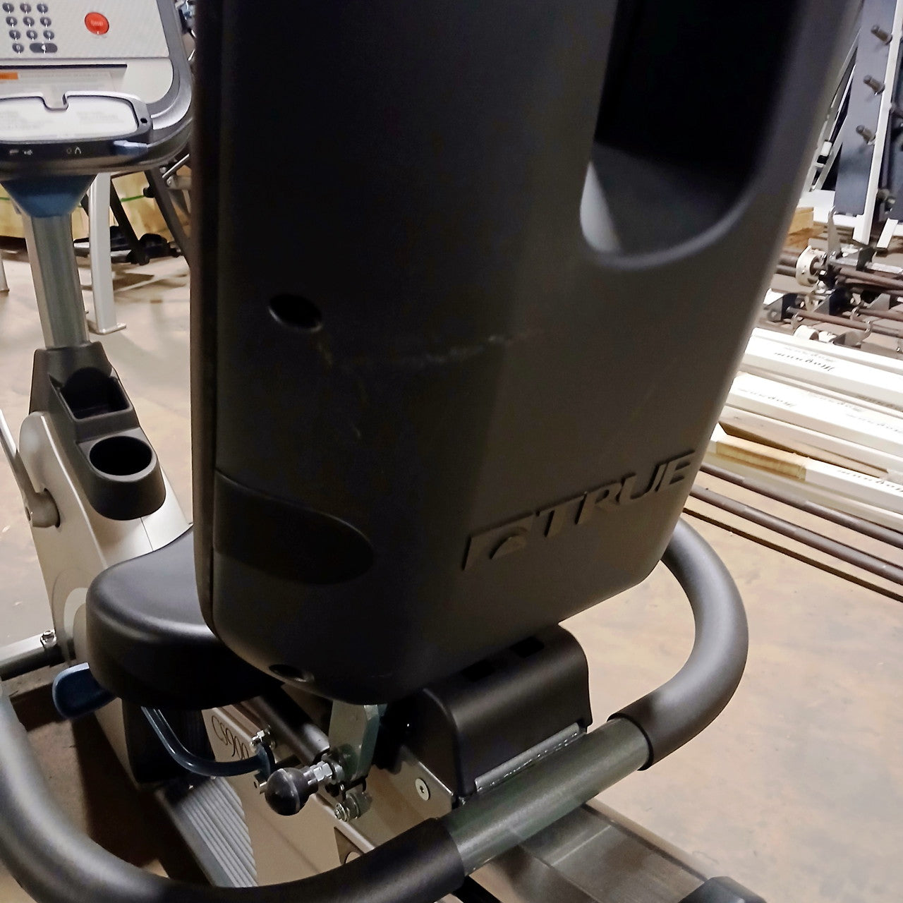 True CS900 Recumbent Bike
