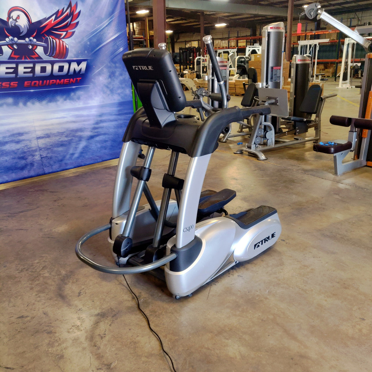 True Fitness CS400 Elliptical w/ Escalate 9 Console