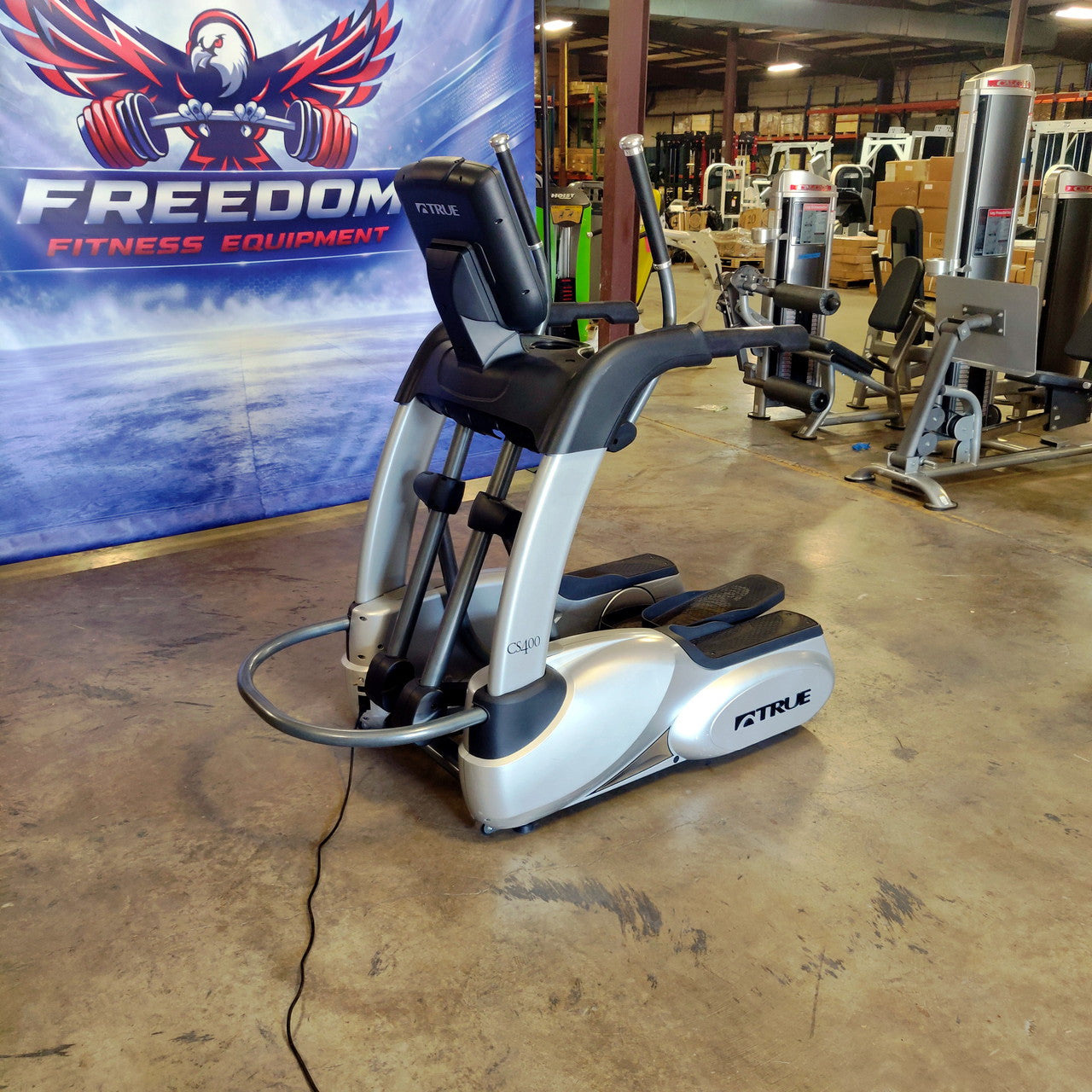 True Fitness CS400 Elliptical w/ Escalate 9 Console