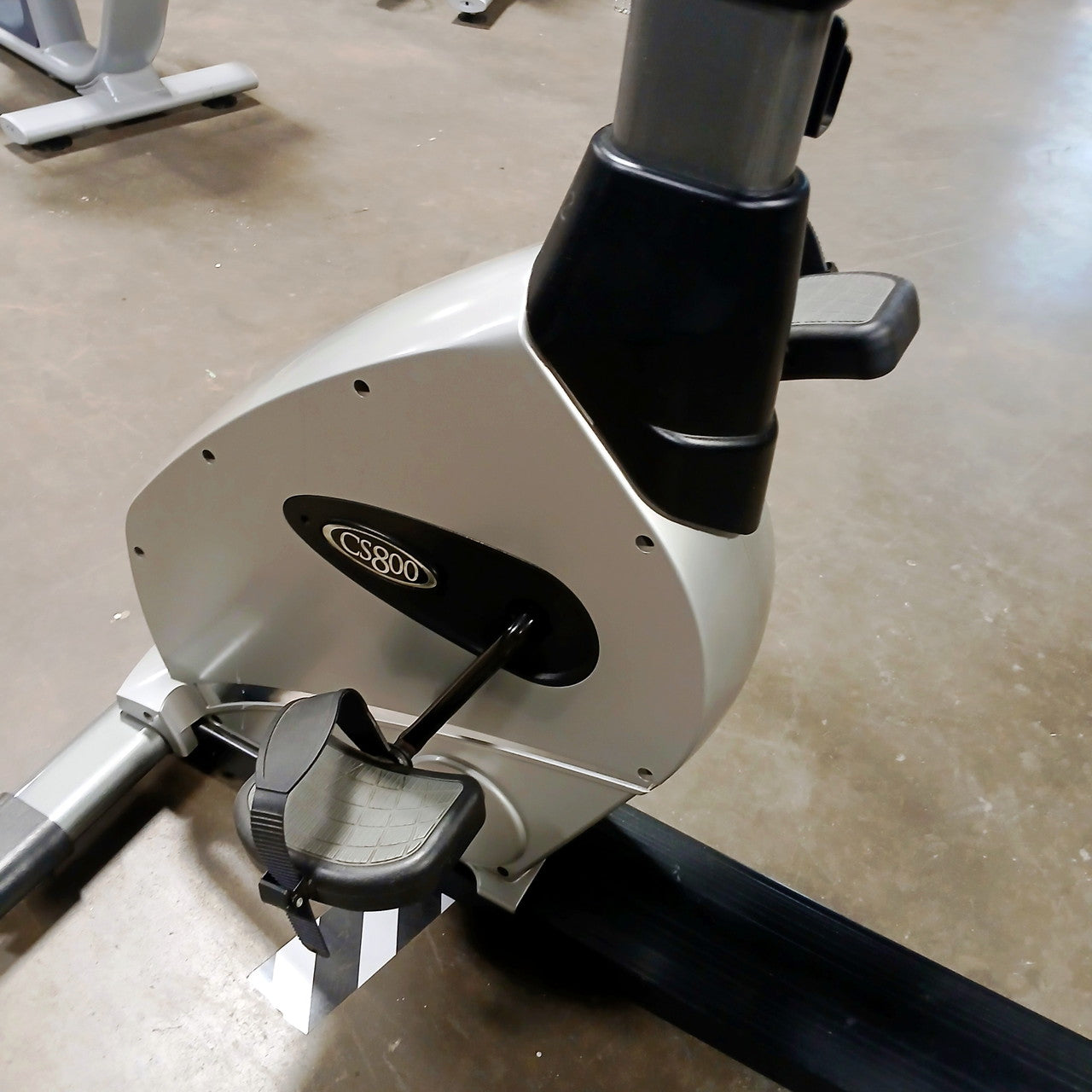 True Fitness CS800 Recumbent Bike w/ 2-Window LCD