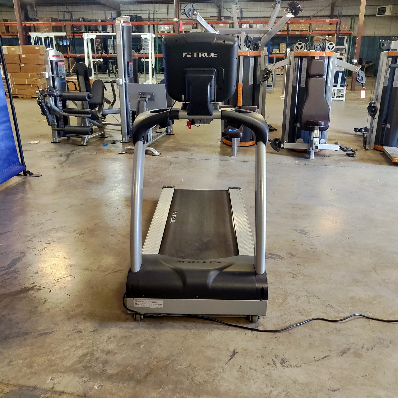 True Fitness TCS400 Treadmill with Escalate 9 Console