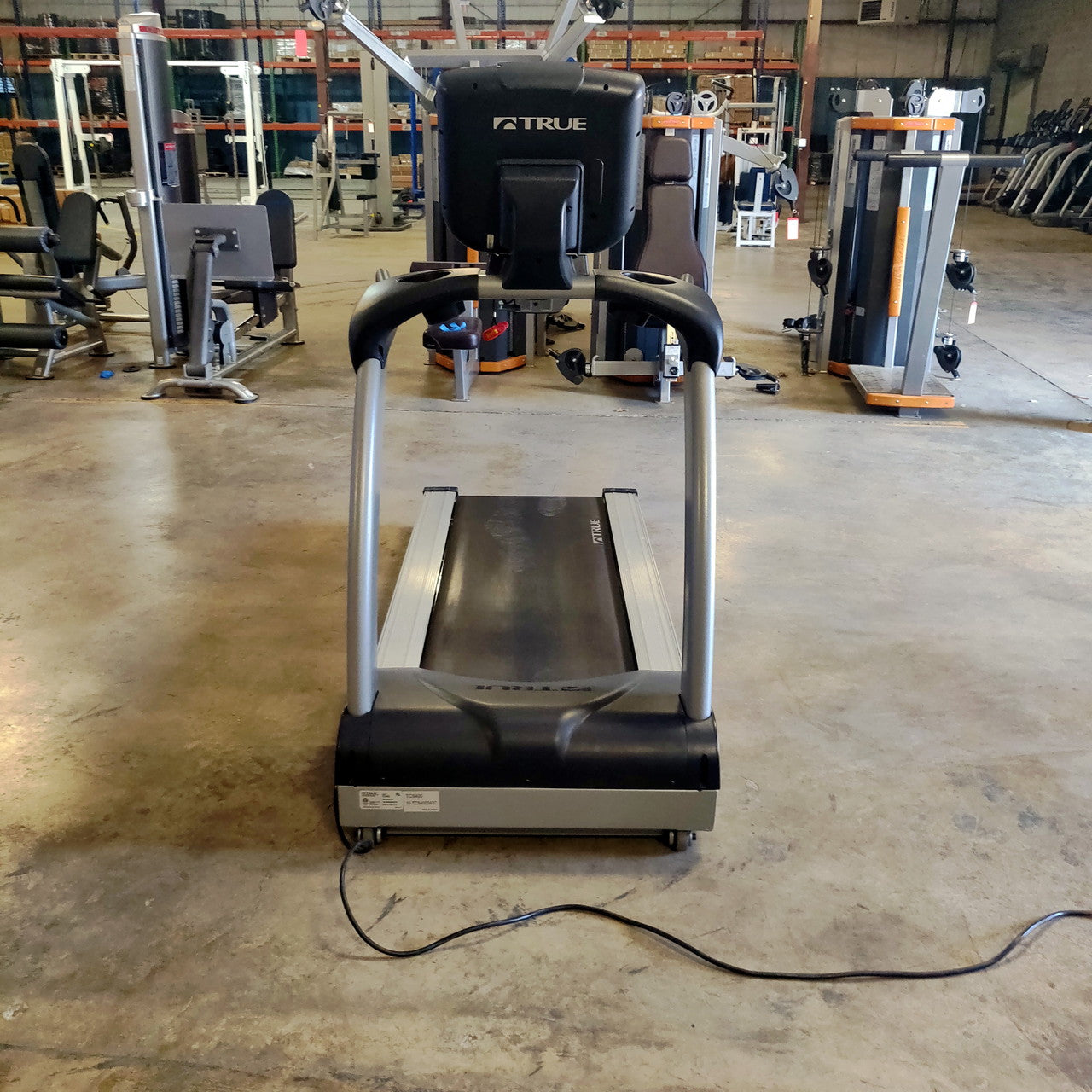 True Fitness TCS400 Treadmill with Escalate 9 Console