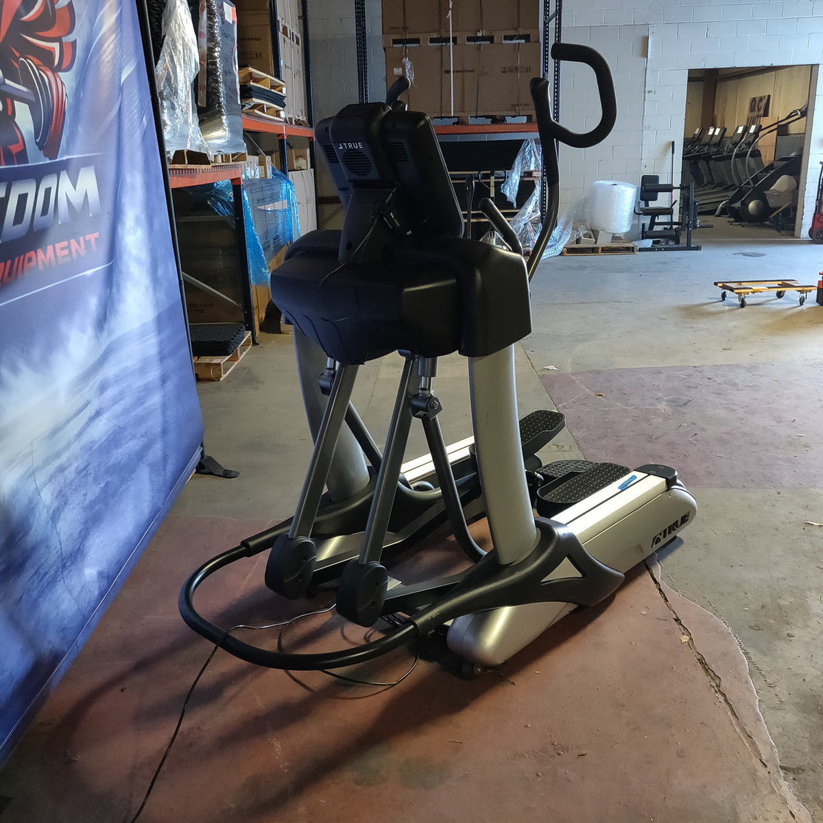 True Fitness XS1000 Spectrum Elliptical w/ Touchscreen Console
