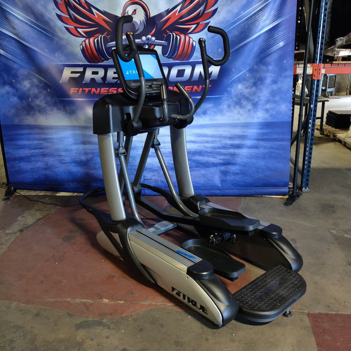 True Fitness XS1000 Spectrum Elliptical w/ Touchscreen Console