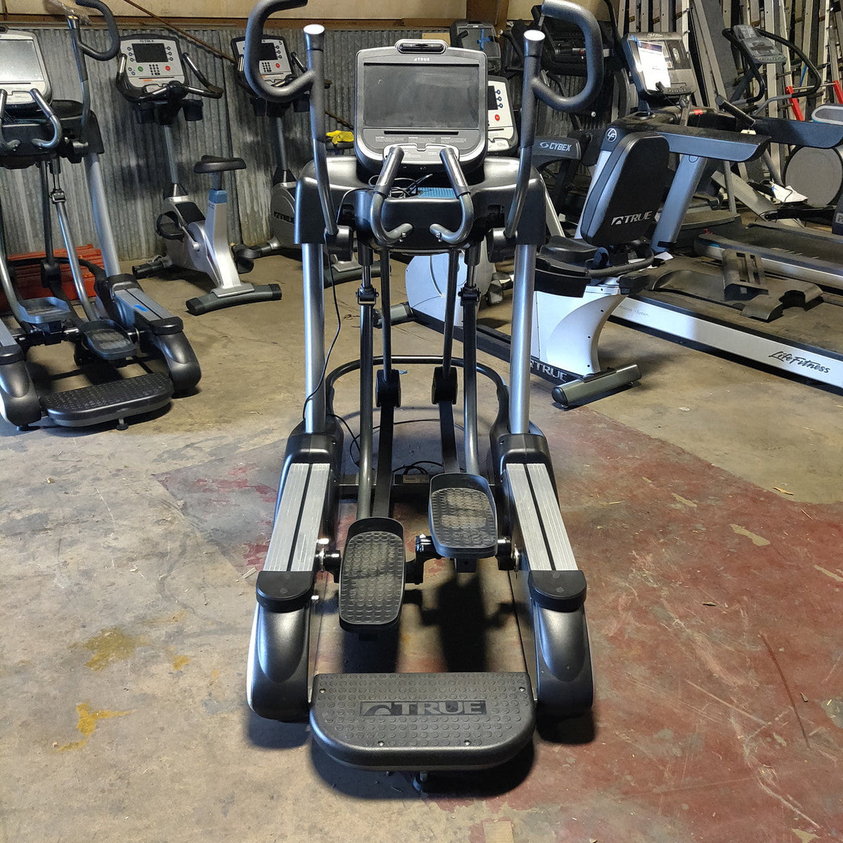 True Fitness XS1000 Spectrum Elliptical w/ Touchscreen Console