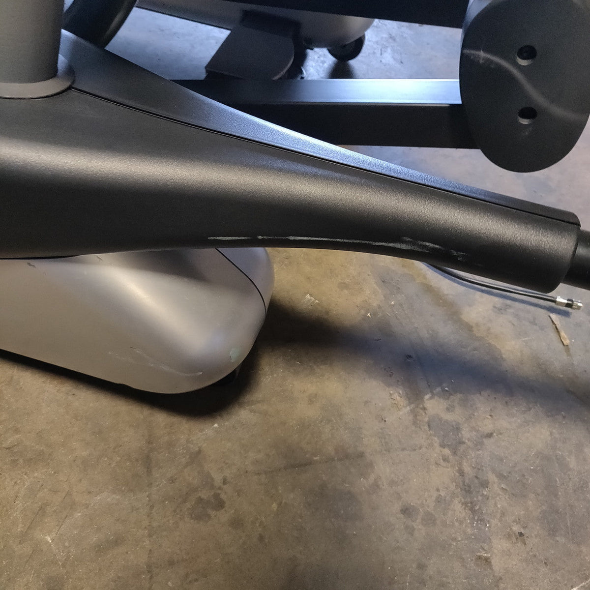 True Fitness XS1000 Spectrum Elliptical w/ Touchscreen Console