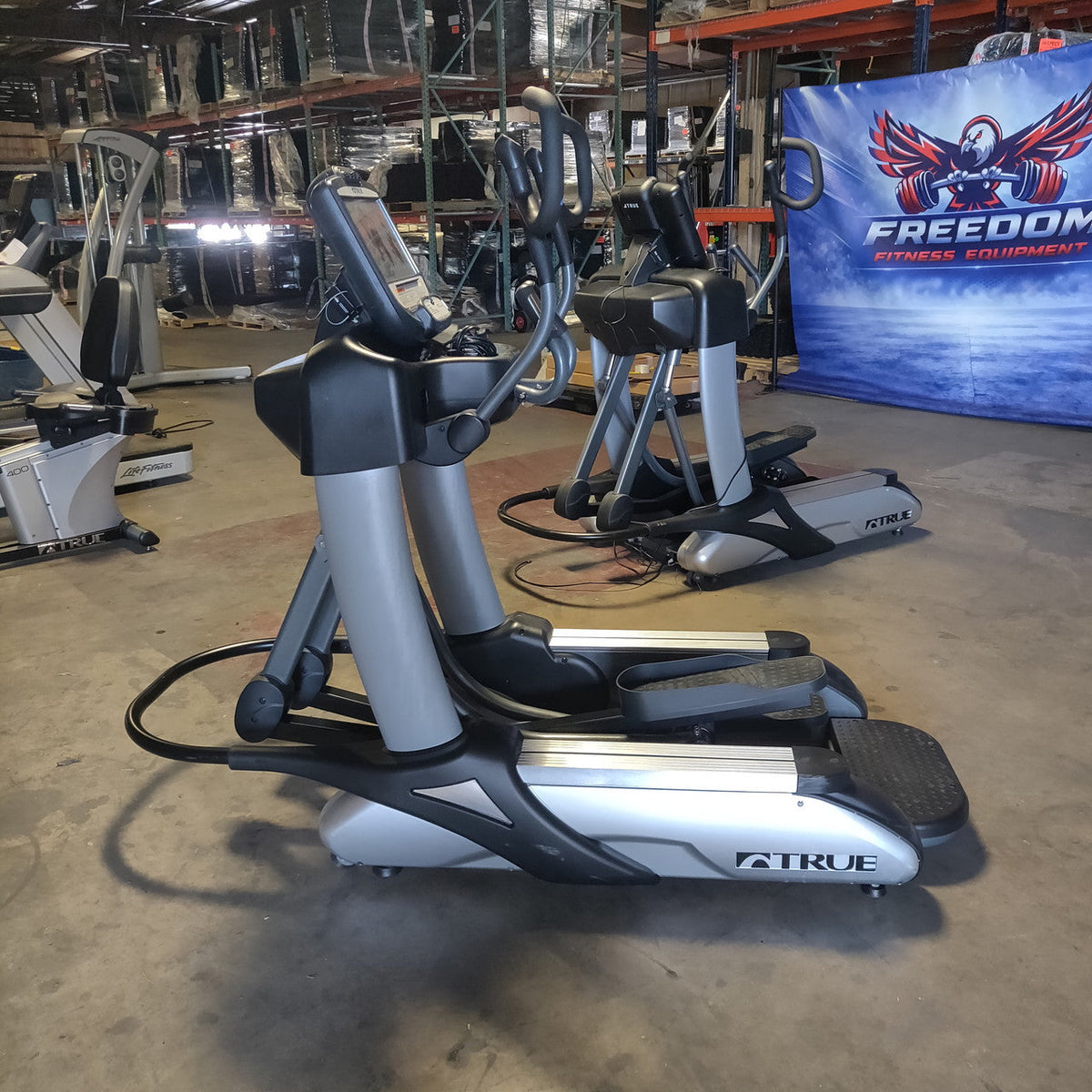 True Fitness XS1000 Spectrum Elliptical w/ Touchscreen Console