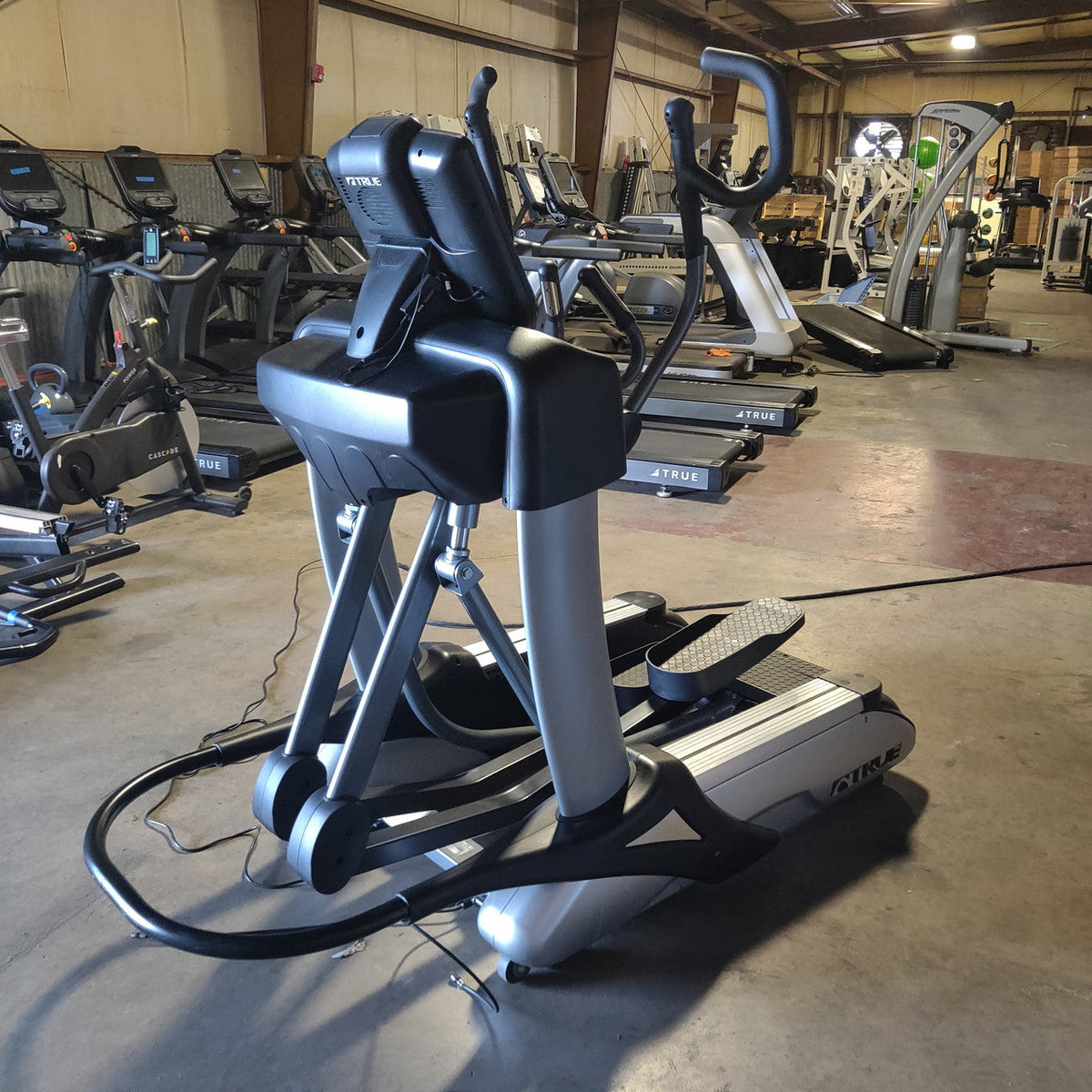 True Fitness XS1000 Spectrum Elliptical  w/ Touchscreen Console
