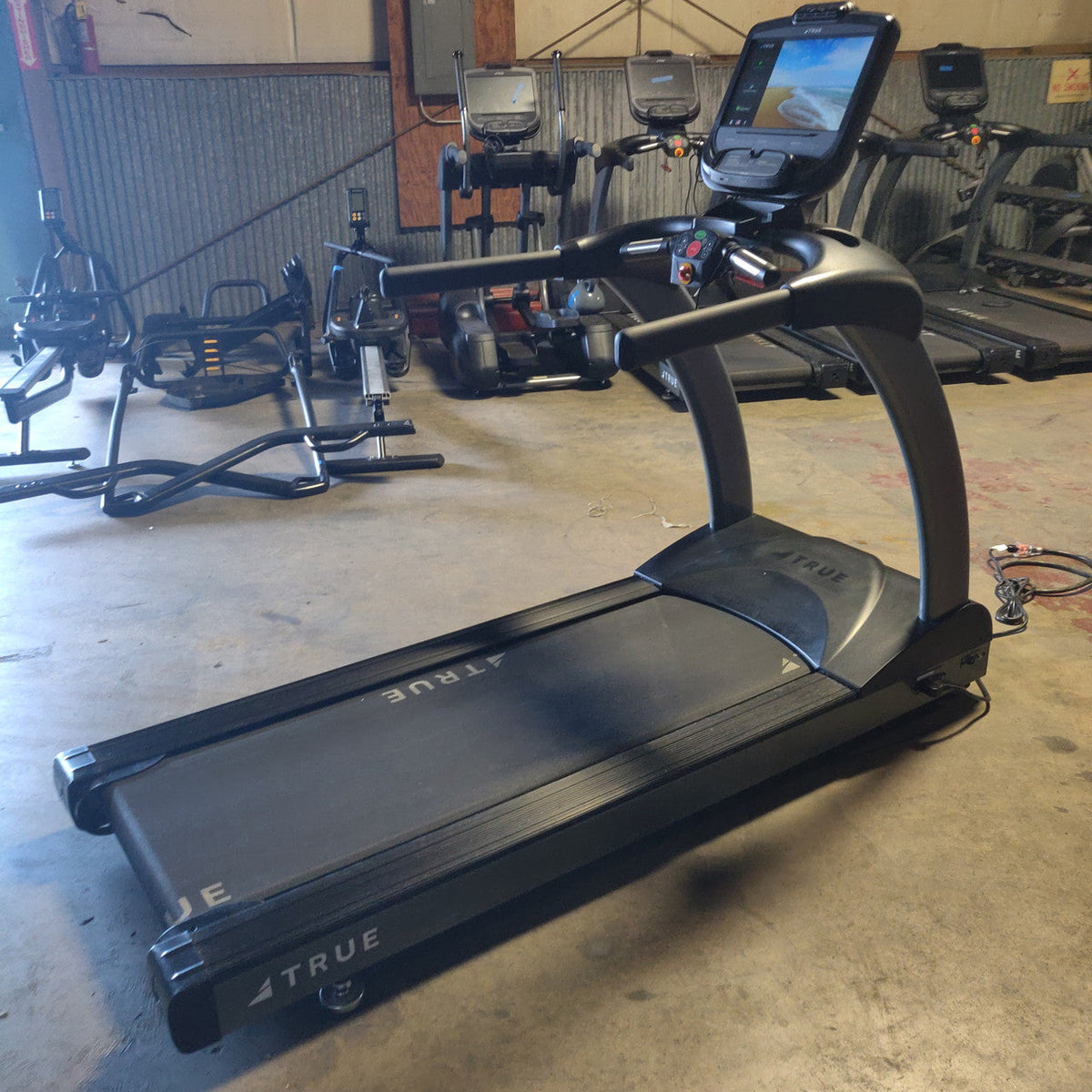 True TC400-19 Treadmill w/ LED Console