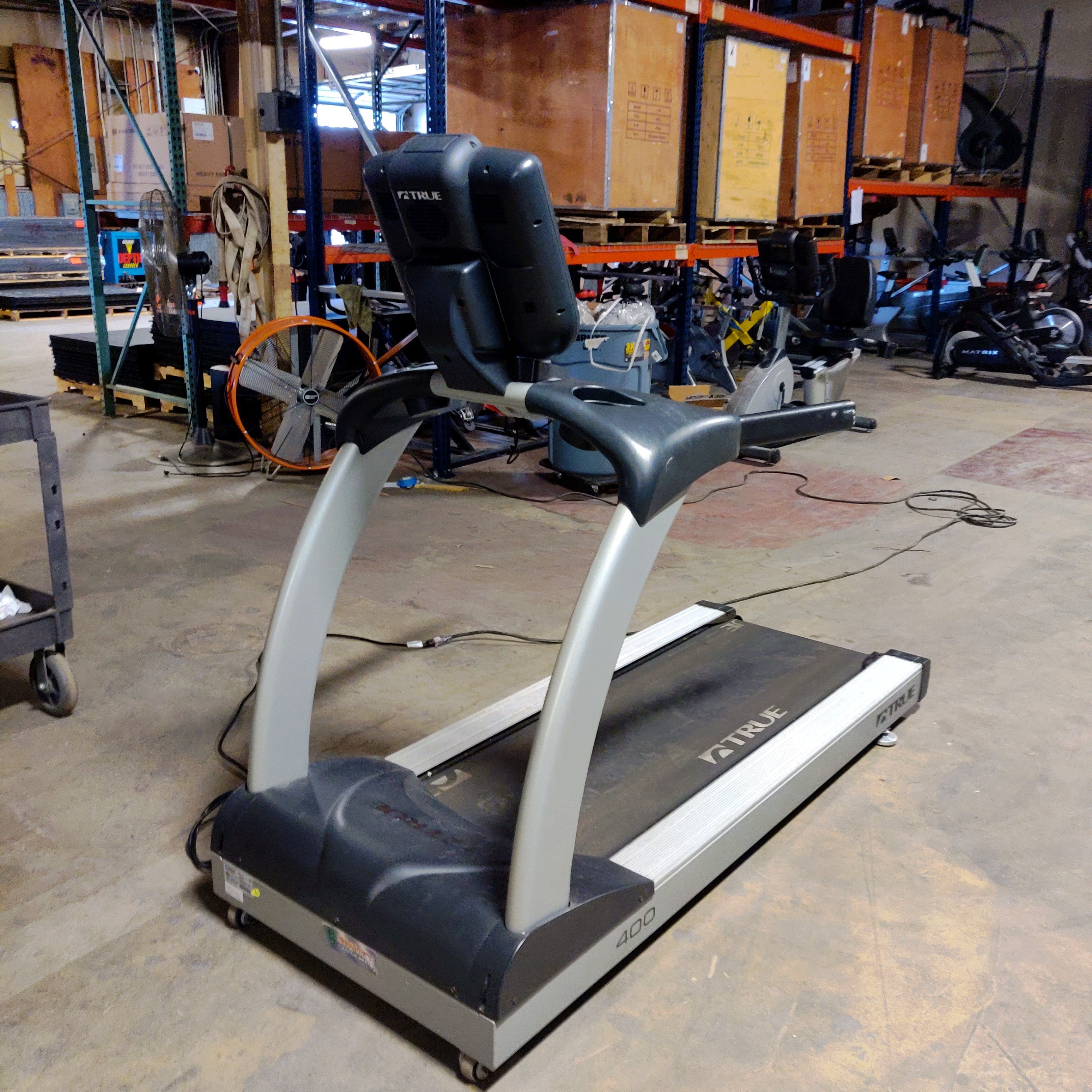 True Treadmill 400 Model with Interactive Digital Display