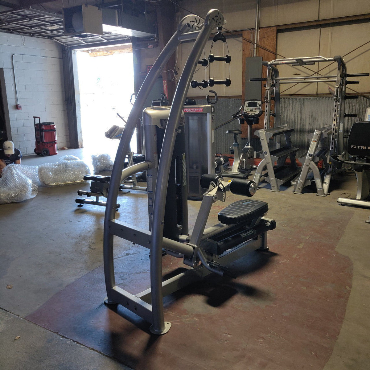 TuffStuff  BIO-ARC Series Lat Pulldown