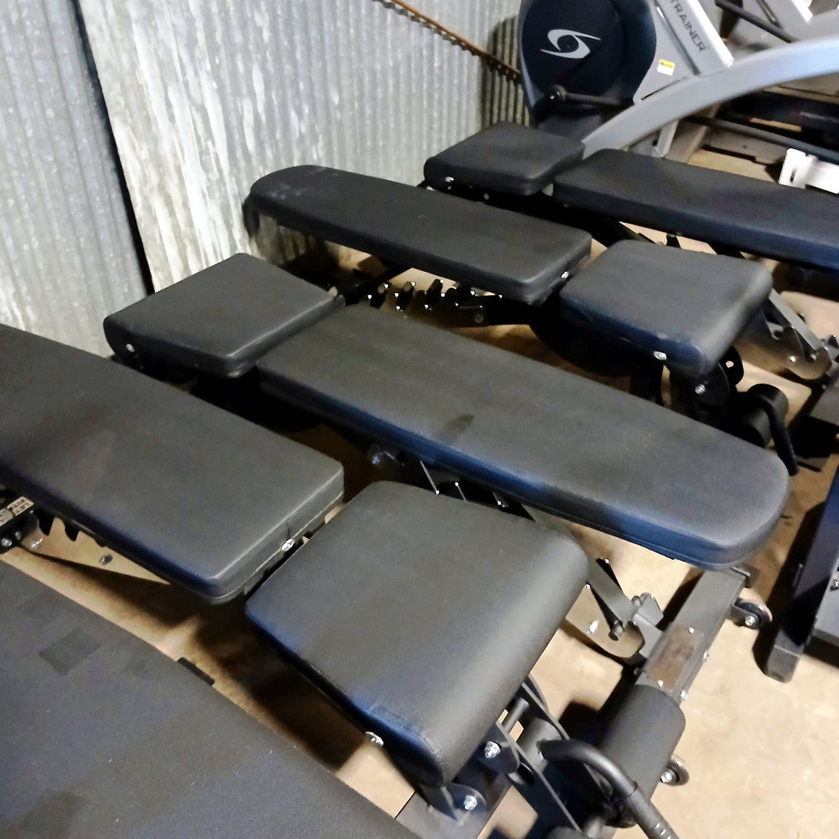 USED FID Heavy Duty Adjustable Weight Bench W/Footholds 1500lb Capacity