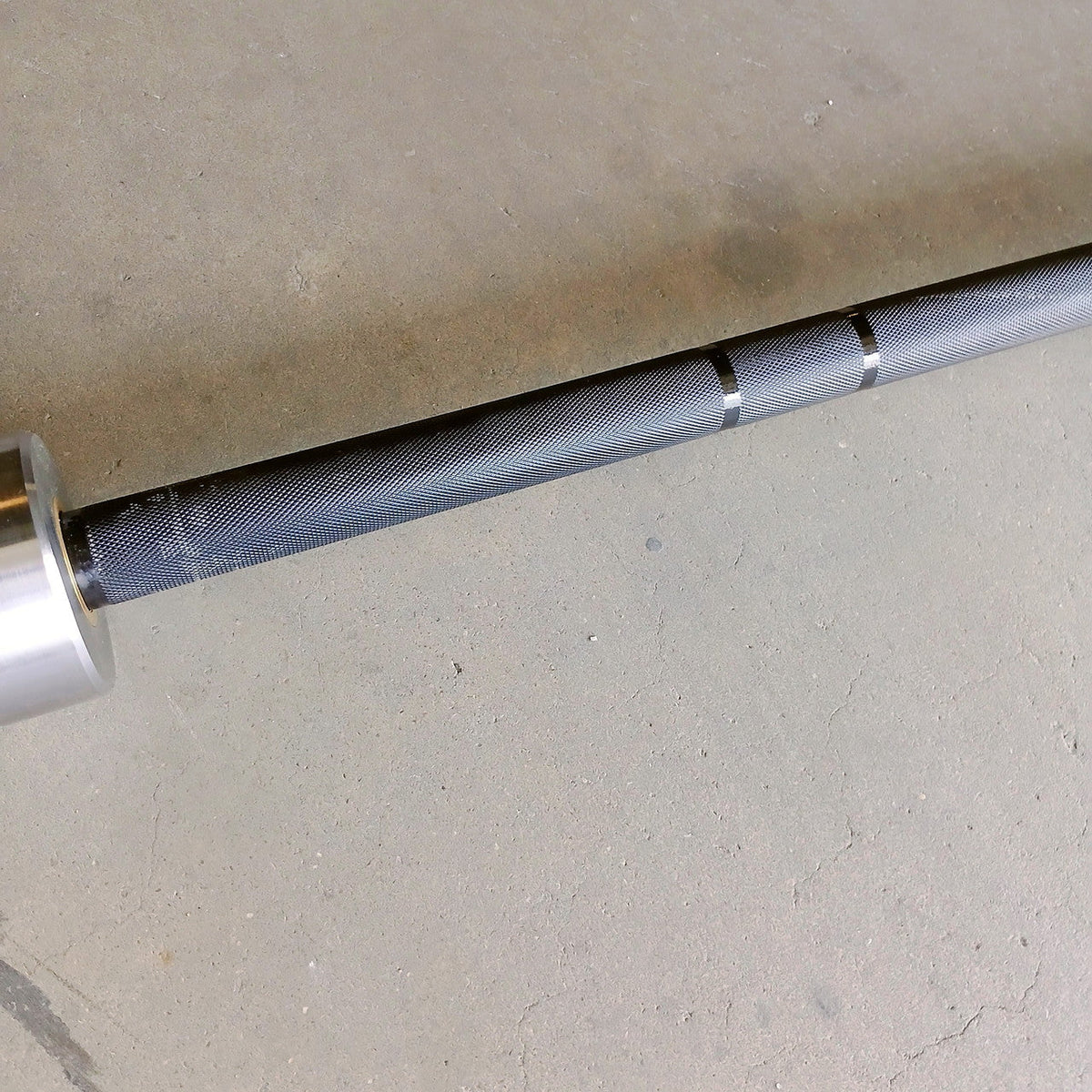 Used Men's Olympic Zinc Plated CrossTraining Commercial Barbell