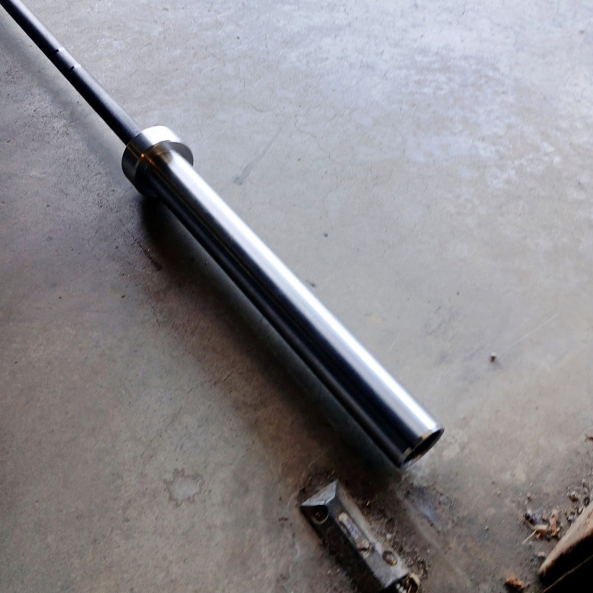 Used Men's Olympic Zinc Plated CrossTraining Commercial Barbell